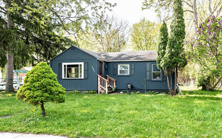 2405 Forest Avenue, Lansing