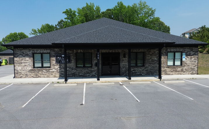 Pictures of Office property located at 196 ANNETTE DR, BENSON, NC 27504-8040 for sales - image #1