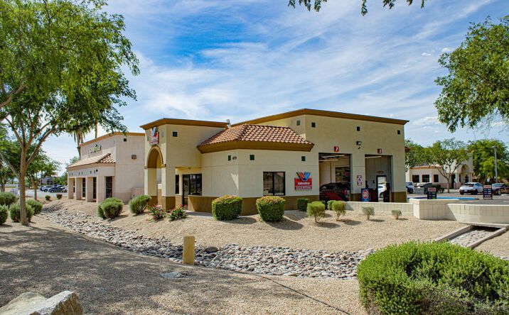 Pictures of Retail property located at 670 W Ray Rd, Gilbert, AZ 85233 for sales - image #1