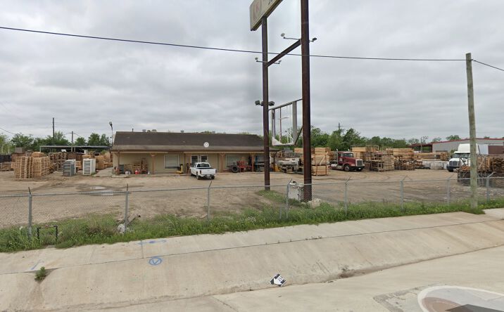 Pictures of Self Storage, Retail, Industrial property located at 34205 Interstate 10 Frontage Road, Brookshire, TX 77423 for sales - image #1