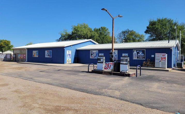 Pictures of Retail, Mixed Use, Business for Sale property located at 407 Bill Davis Street, Egan, SD 57024 for sales - image #1