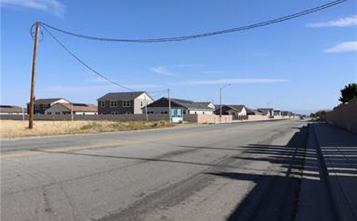 Pictures of Land property located at 800 52nd St W, Rosamond, CA 93560 for sales - image #1