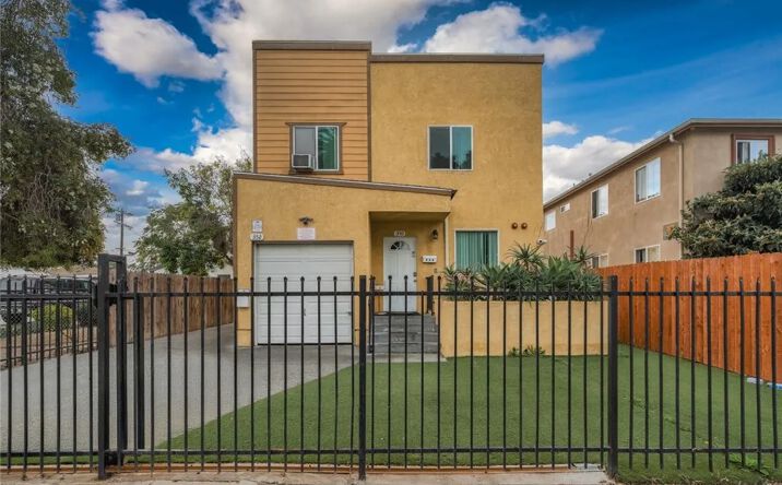 Pictures of Multifamily property located at 350 E 105th, Los Angeles, CA 90003 for sales - image #1