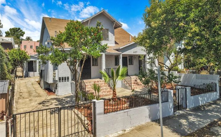 Pictures of Multifamily property located at 605 N St Louis, Los Angeles, CA 90033 for sales - image #1