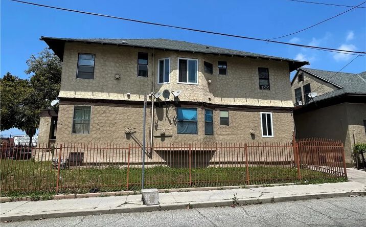 Pictures of Multifamily property located at 1317 Linwood Avenue, Los Angeles, CA 90017 for sales - image #1