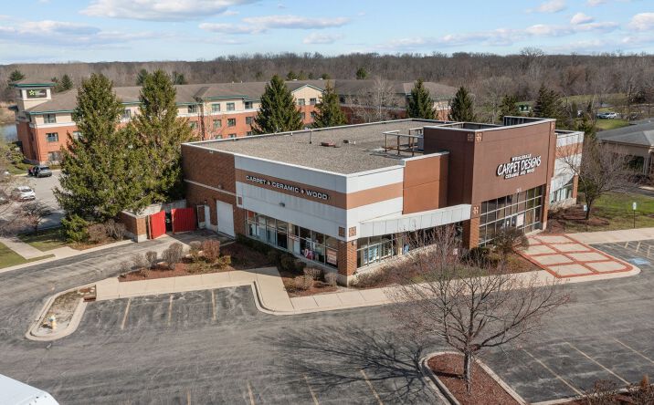 Pictures of Retail property located at 195 N Milwaukee Ave, Vernon Hills, IL 60061 for sales - image #1