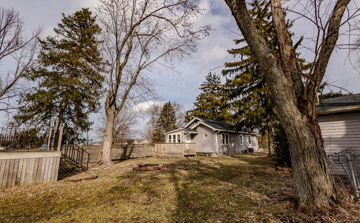 7338 Five Points Rd, Indianapolis