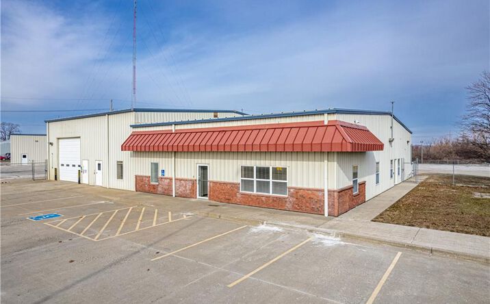 Pictures of Industrial property located at 1815 Commerce Drive, Marshall, MO 65340 for sales - image #1