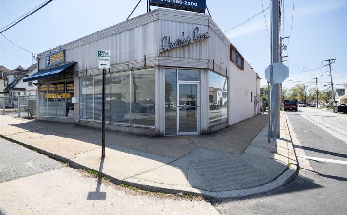 Pictures of Office, Retail, Industrial property located at 20-22 Brooklyn Avenue, Hempstead, NY 11581 for sales - image #1