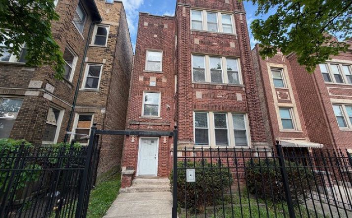 Pictures of Multifamily property located at 11146 S Vernon Avenue, Chicago, IL 60628 for sales - image #1