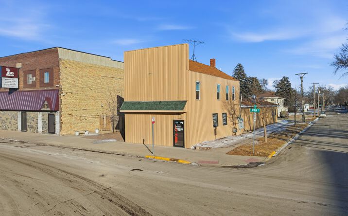 Pictures of Special Purpose property located at 1023 S Main Street, Aberdeen, SD 57401 for sales - image #1