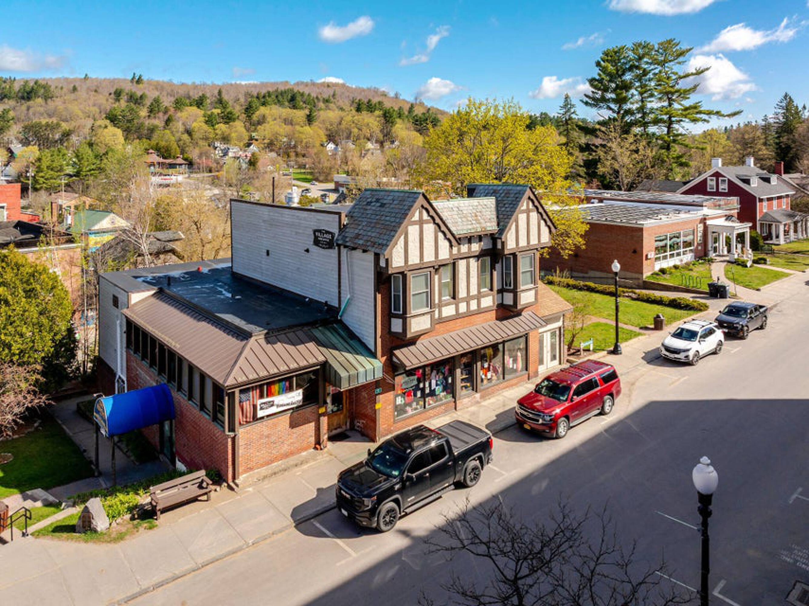 97 Main St, Saranac Lake, NY 12983