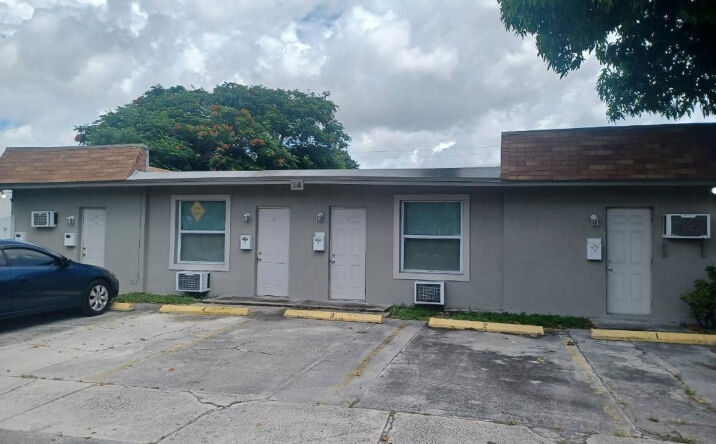 Pictures of Multifamily property located at 24 SW 13th Street 1-5, Dania Beach, FL 33004 for sales - image #1
