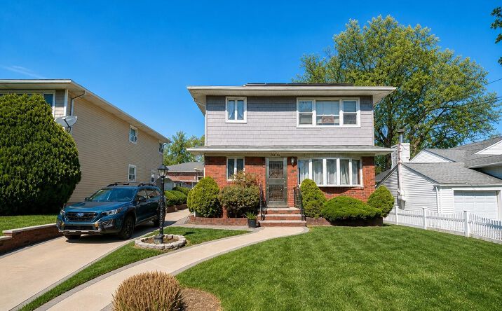 Pictures of Multifamily property located at 45 Champlain Avenue, Staten Island, NY 10306 for sales - image #1