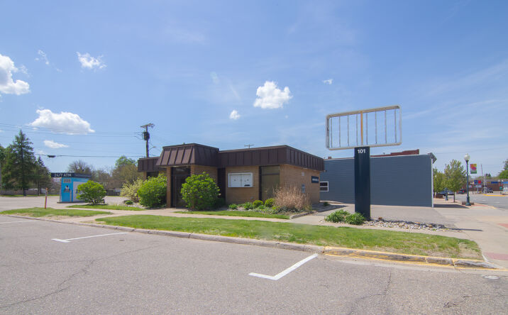Pictures of Retail, Office property located at 101 West Monroe Street, Bangor, MI 49013 for sales - image #1