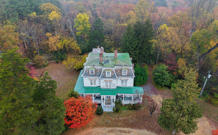 Pictures of Multifamily property located at 900 FICKLEN RD, FREDERICKSBURG, VA 22405-2104 for sales - image #1