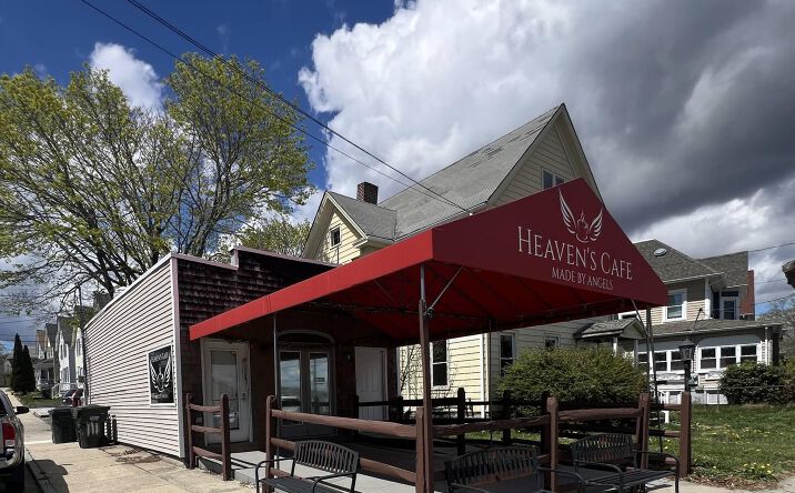 Pictures of Retail property located at 111 Montauk Avenue, New London, CT 06320 for sales - image #1
