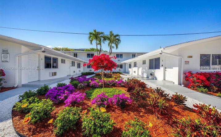Pictures of Multifamily property located at 1300 NE 110th St, Miami, FL 33161 for sales - image #1