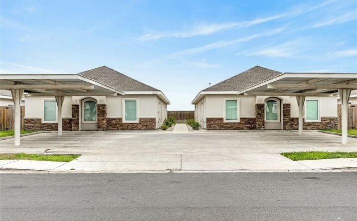 Pictures of Multifamily property located at 822 N Clarence Avenue, Edinburg, TX 78541 for sales - image #1