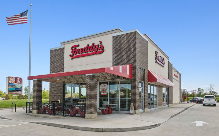 Pictures of Retail property located at 5570 BELLEVILLE XING ST, BELLEVILLE, IL 62226-3102 for sales - image #1