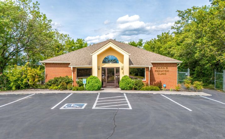 Pictures of Retail, Office, Business for Sale property located at 5300 Clinton Plaza Drive, Knoxville, TN 37912 for sales - image #1