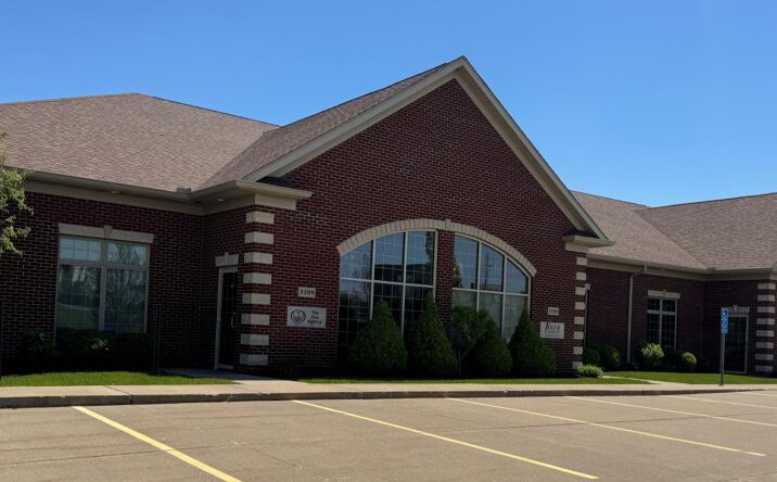 3285 Utica Ridge Road, Bettendorf