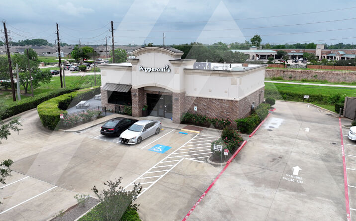 Pictures of Retail property located at 4303 Sienna Parkway, Missouri City, TX 77459 for sales - image #1