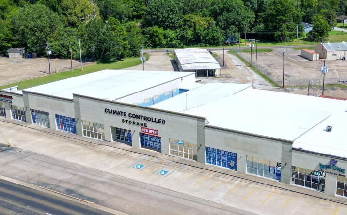 Pictures of Retail, Self Storage property located at 1610 U.S. 259 Business, Kilgore, TX 75663 for sales - image #1