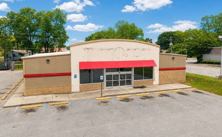 Pictures of Retail property located at 605 West Market Street, Bolivar, TN 38008 for sales - image #1