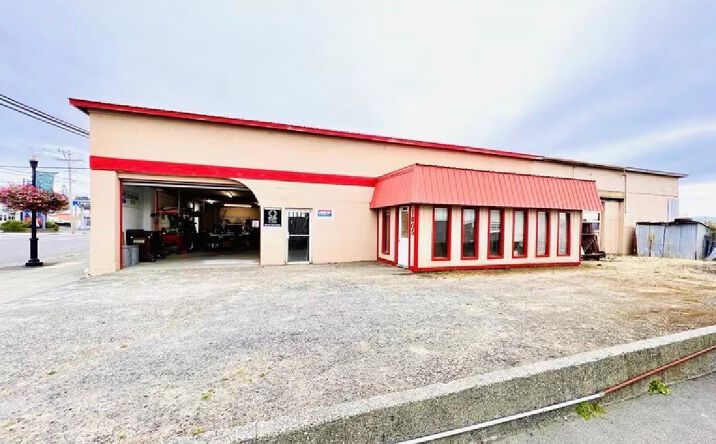 Pictures of Retail, Industrial property located at 1805 Sherman Avenue, North Bend, OR 97459 for sales - image #1