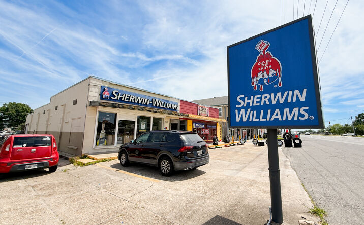 Pictures of Retail property located at 2500 Airline Drive, Kenner, LA 70062 for sales - image #1