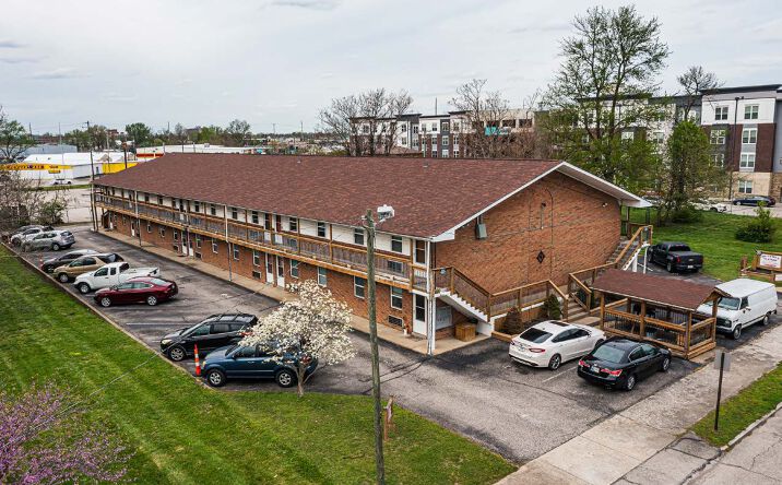 Pictures of Multifamily property located at 310 W Maple Street, Jeffersonville, IN 47130 for sales - image #1