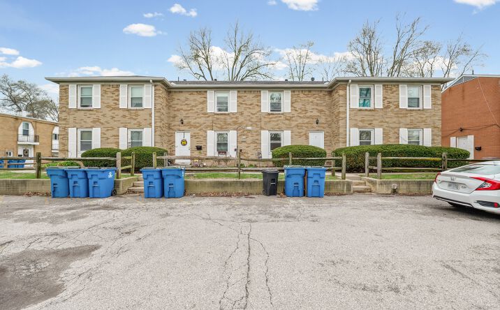 Pictures of Multifamily property located at 4847 Wickford Dr E, Sylvania, OH 43560 for sales - image #1