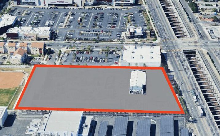 10019 S Alameda St, Los Angeles
