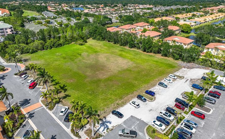 Pictures of Land property located at 1540 East Venice Avenue, Venice, FL 34292 for sales - image #1