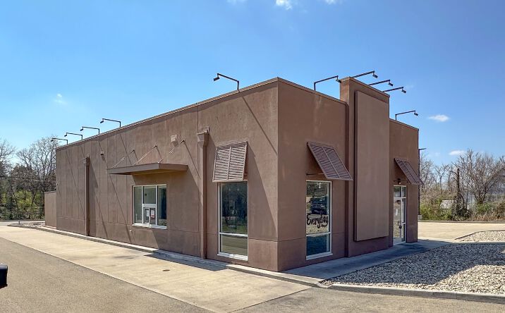 Pictures of Retail property located at 375 E High St, Potosi, MO 63664 for sales - image #1