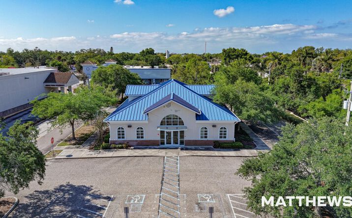 Pictures of Retail property located at 14040 Walsingham Road, Largo, FL 33774 for sales - image #1