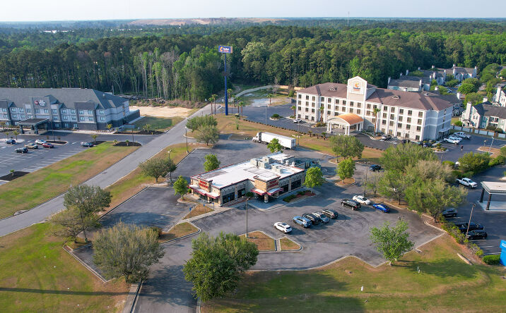 Pictures of Retail property located at 580 AL HENDERSON BLVD, SAVANNAH, GA 31419-6094 for sales - image #1