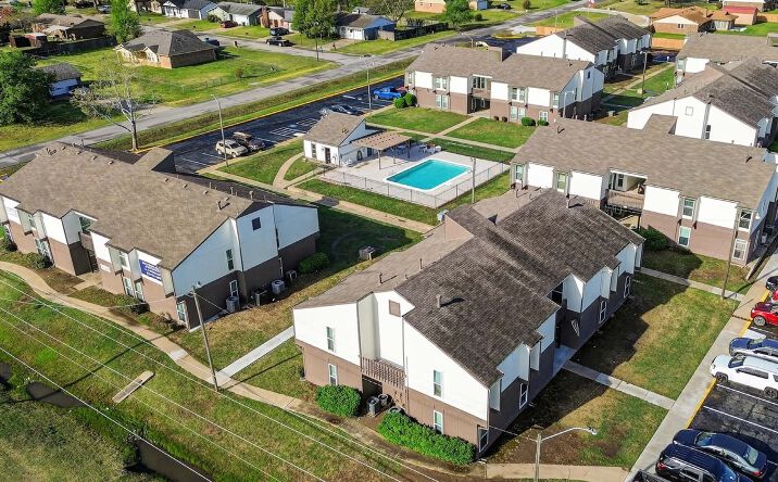 Pictures of Multifamily property located at 407 West Galaxy Road, Sapulpa, OK 74066 for sales - image #1