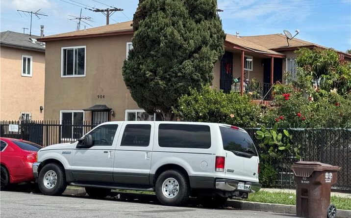 Pictures of Multifamily property located at 904 S Bullis Road, Compton, CA 90221 for sales - image #1