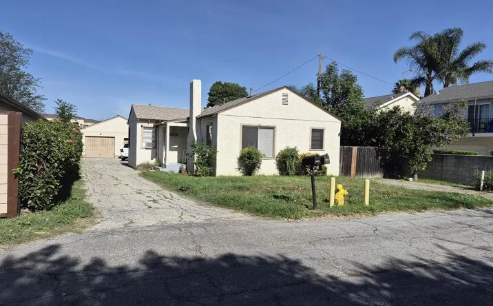 Pictures of Multifamily property located at 1056 Richards Avenue, Ventura, CA 93004 for sales - image #1