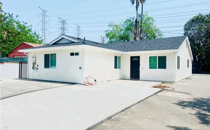 Pictures of Multifamily property located at 9014 Wilbur Avenue, Northridge, CA 91324 for sales - image #1