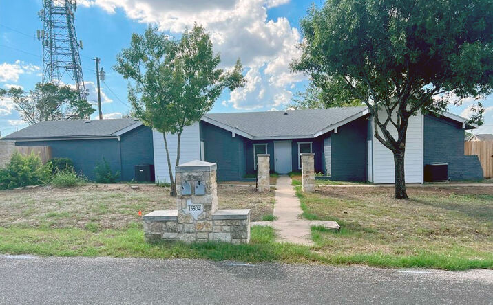 Pictures of Multifamily property located at 15504 Spring Hill Ln, Pflugerville, TX 78660 for sales - image #1