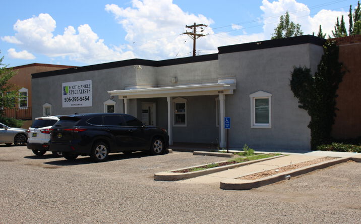 Pictures of Office property located at 8006 MENAUL BLVD NE, ALBUQUERQUE, NM 87110-4608 for sales - image #1