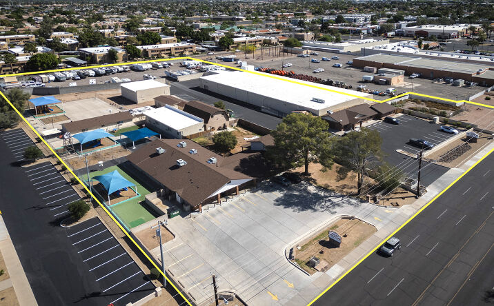 Pictures of Self Storage property located at 3602 W GREENWAY RD, PHOENIX, AZ 85053-3811 for sales - image #1