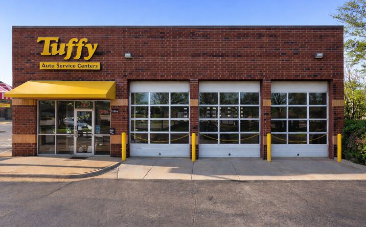 Pictures of Retail property located at 3190 North Aurora Road, Aurora, IL 60502 for sales - image #1