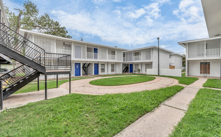 Pictures of Multifamily property located at 4742 Yale St, Houston, TX 77018 for sales - image #1