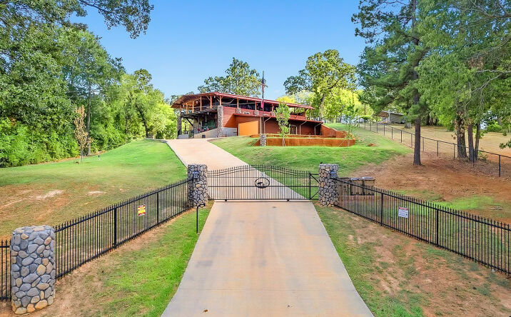 Pictures of Multifamily, Office property located at 706 Navidad St, Bryan, TX 77801-2915, 708 Navidad St, Bryan, TX 77801-2915, 800 Navidad St, Bryan, TX 77801-2815, 3401 Coastal Dr, College Station, TX 77845-5916, 3412 Coastal Dr, College Station, TX 77845-5946, 1308 Antone St, Bryan, TX 77803, 155 County Road 3504, Bullard, TX 75757, 2912 Cherry Creek Cir, Bryan, TX 77802, 1112 S Dexter Dr, College Station, TX 29505, 1215 E Line St, Tyler, TX 75702, 1604 Leona Drive, College Station, TX 77840, 1714 Leona Drive, College Station, TX 77840 for sales - image #1