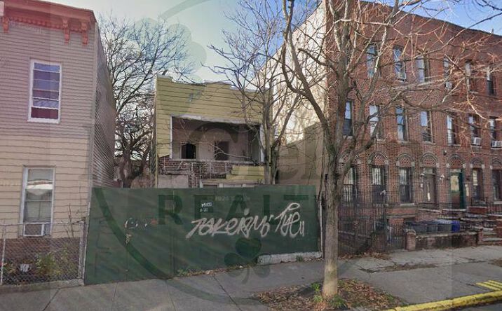 Pictures of Multifamily property located at 168 Bradford St, Brooklyn, NY 11207 for sales - image #1