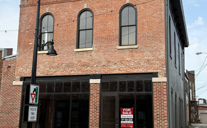 Pictures of Retail, Office property located at 170 S Madison Ave, Greenwood, IN 46142 for sales - image #1